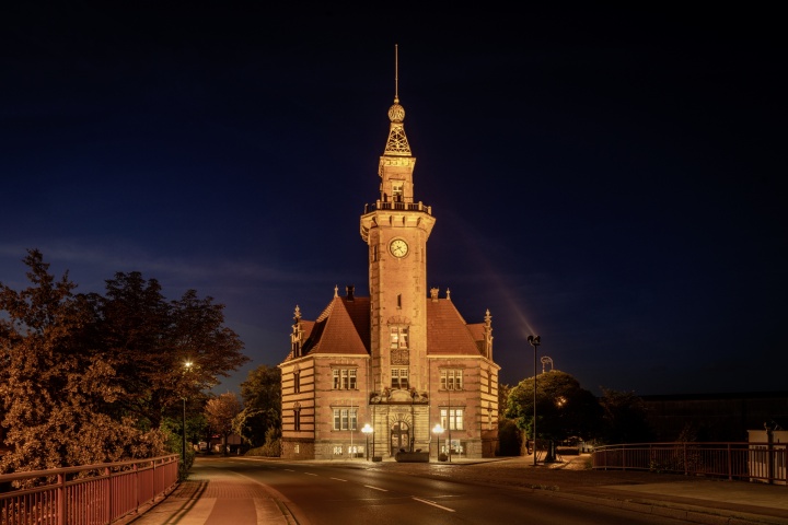 Foto Altes Hafenamt Dortmund bei Nacht
